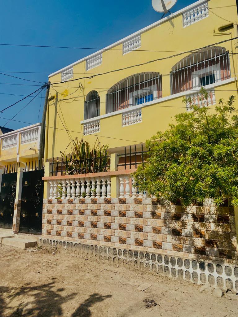 Appartement F4 150 m² avec grande terrasse à Balbala Cheikh Moussa