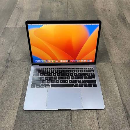MacBook Air 13,3 pouces Intel Core i5, 8 Go RAM, 256 Go SSD quasi neuf