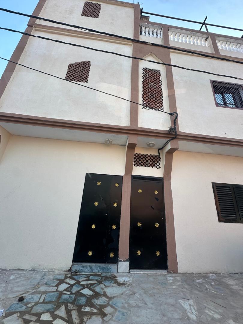 Maison neuve F4 à cité cheik Osman, proche école primaire Balbala 1