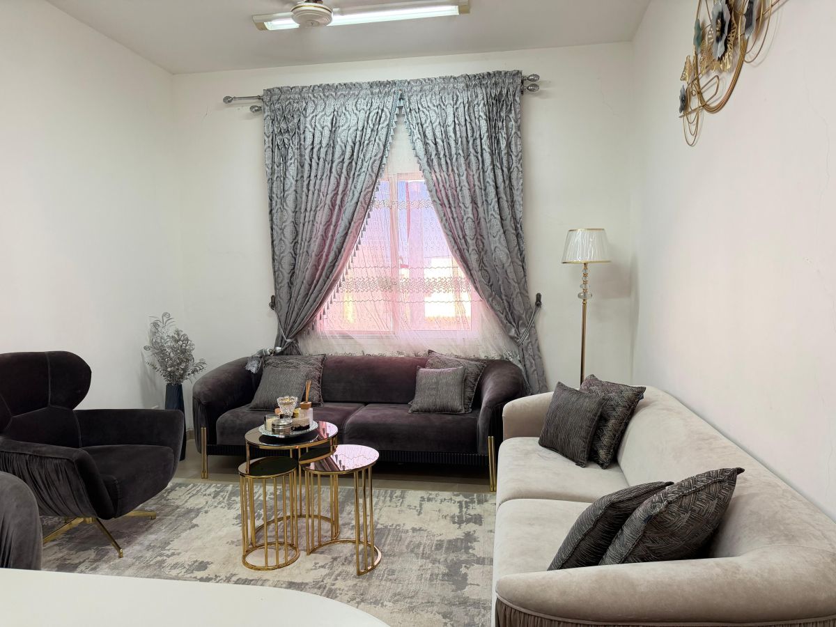 Mobilier complet pour maison et appartement en bon état