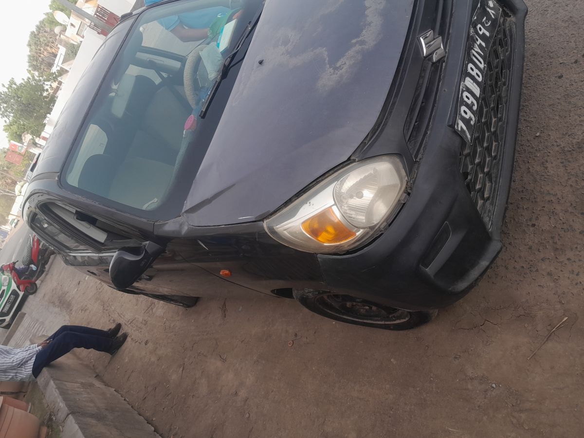 Suzuki Alto 2017 essence, boîte manuelle, excellent état