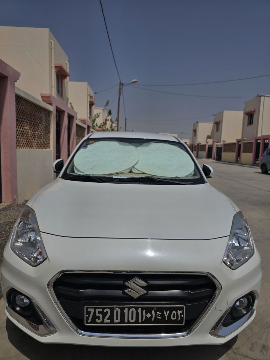 Suzuki Dzire 2024 essence, boîte automatique, excellent état