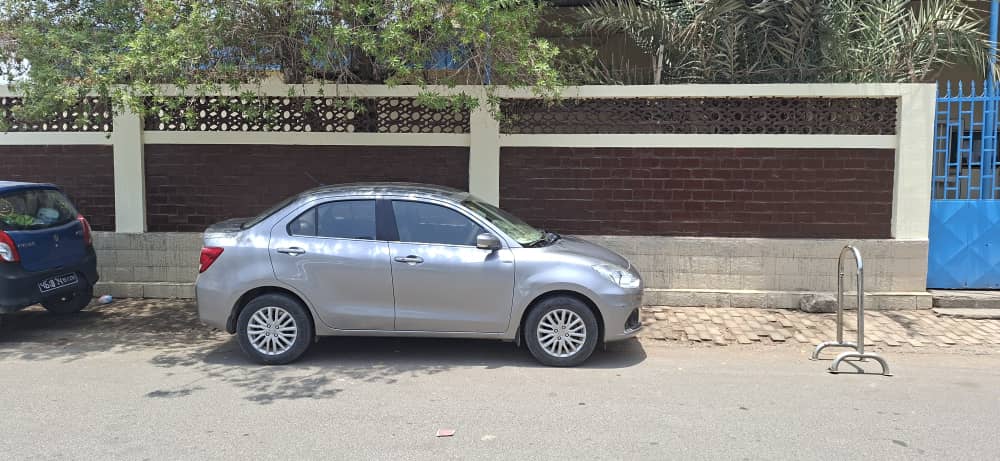 Suzuki Dzire en bon état, prix négociable