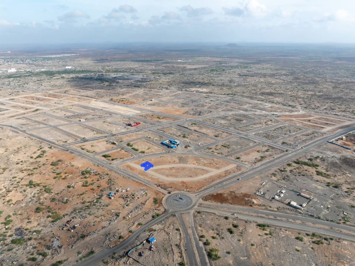 Terrain 322 m² Nagad, emplacement stratégique bordé de routes principales