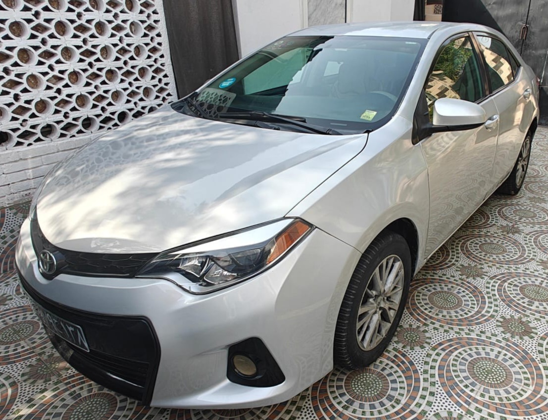 Toyota Corolla 2016 essence automatique climatisation fonctionnelle