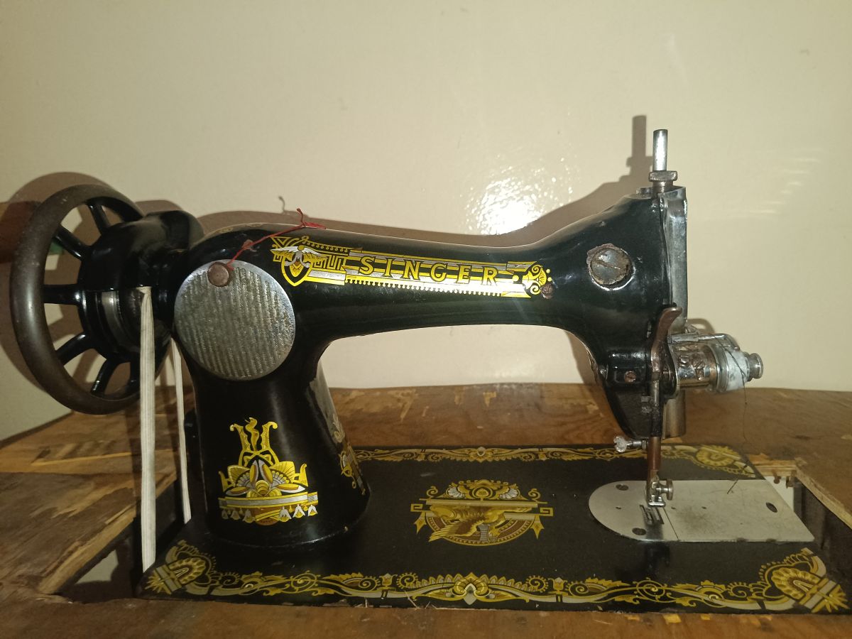 Machine à coudre Singer d\'occasion en bon état