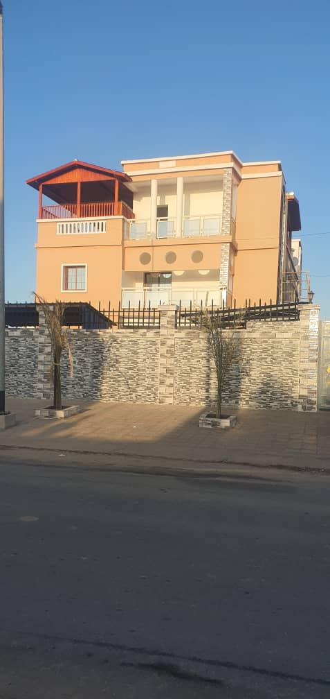 Villa duplex F5 avec groupe électrogène à Haramous