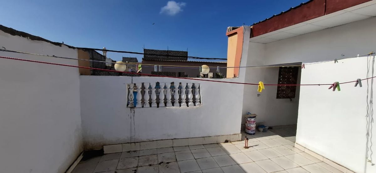 Maison F6 duplex neuf, construite récemment à Barwaqo