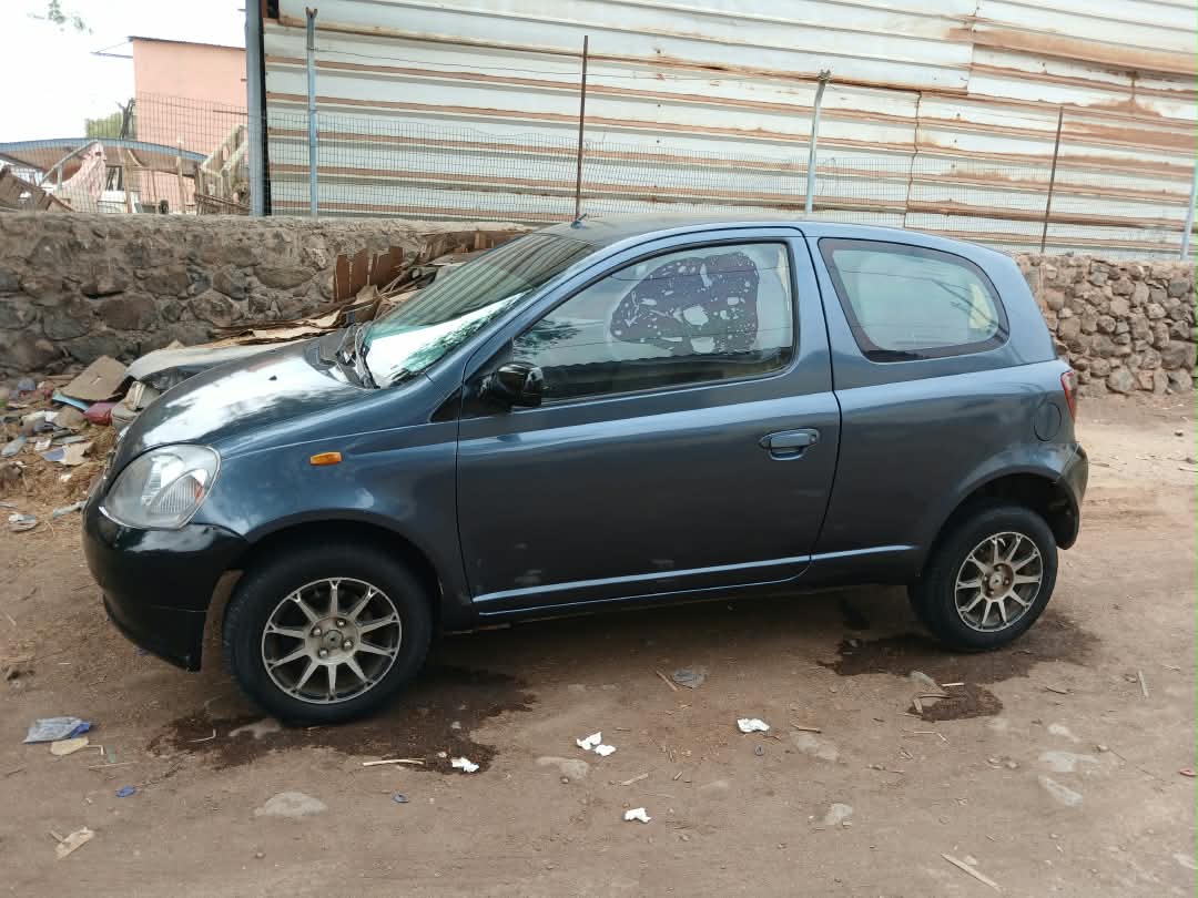 Toyota Yaris 2003 diesel, transmission manuelle, bon état