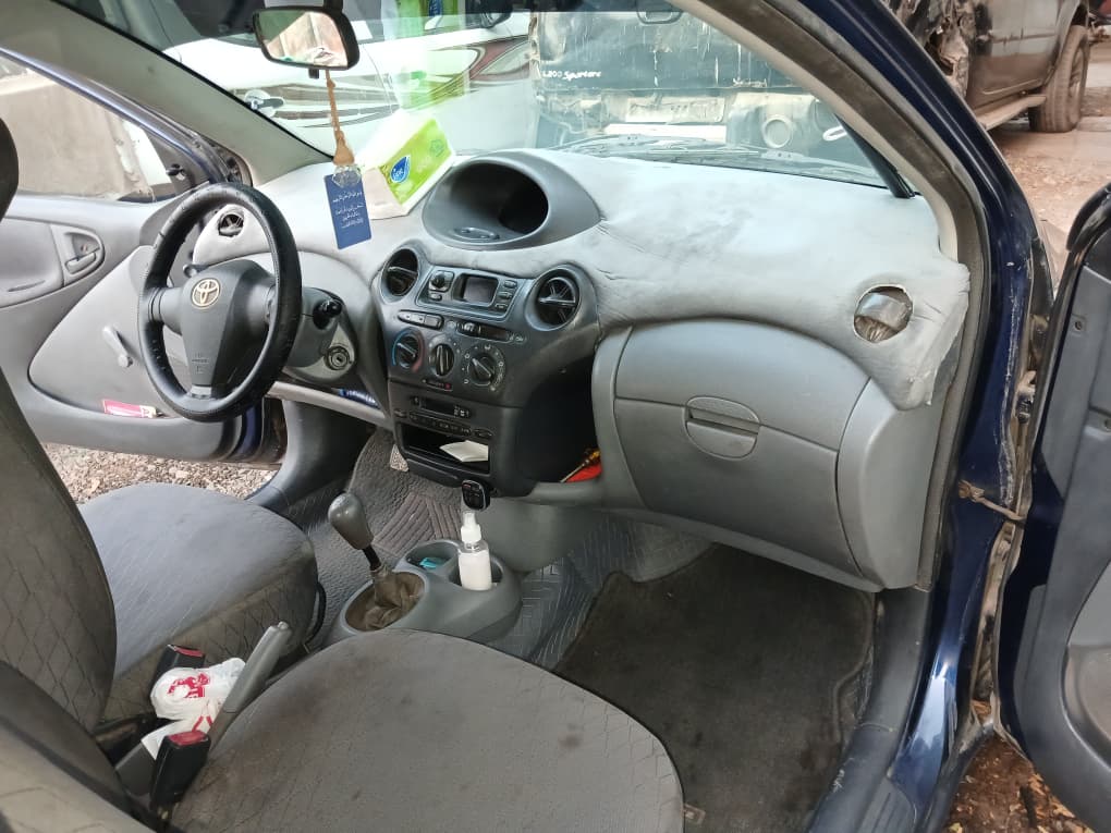 Toyota Yaris 2003 diesel, transmission manuelle, bon état