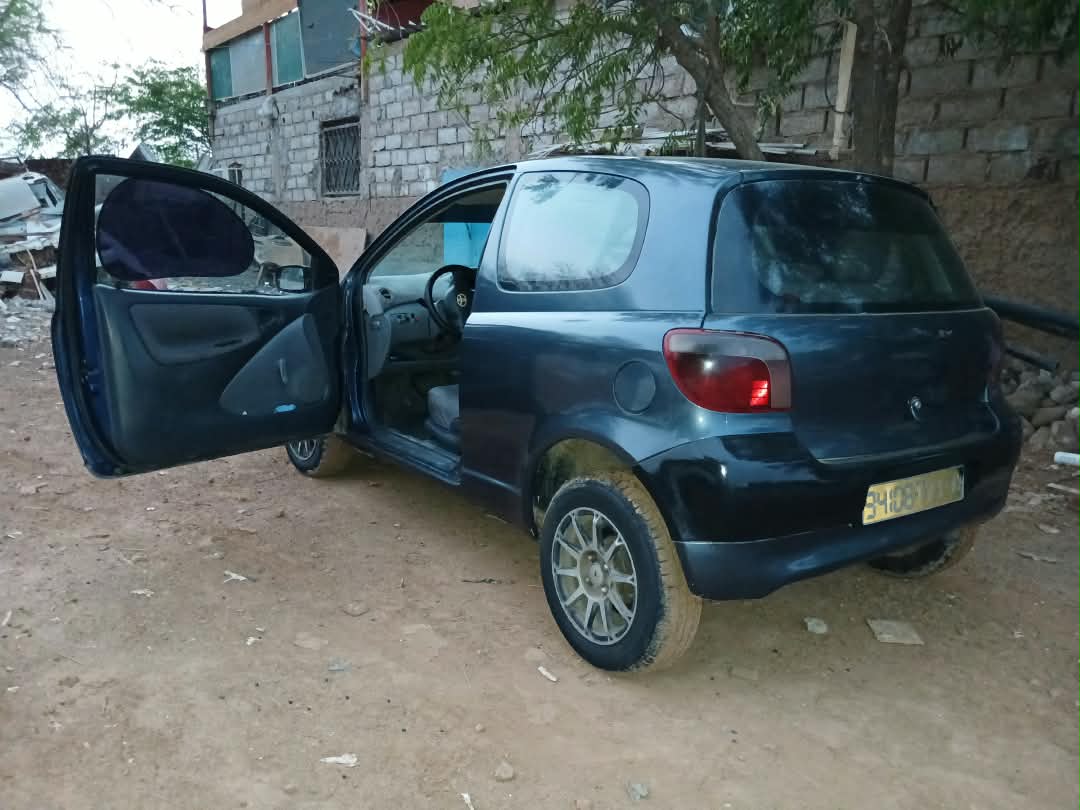 Toyota Yaris 2003 diesel, transmission manuelle, bon état