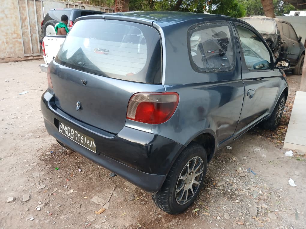 Toyota Yaris 2003 diesel, transmission manuelle, bon état
