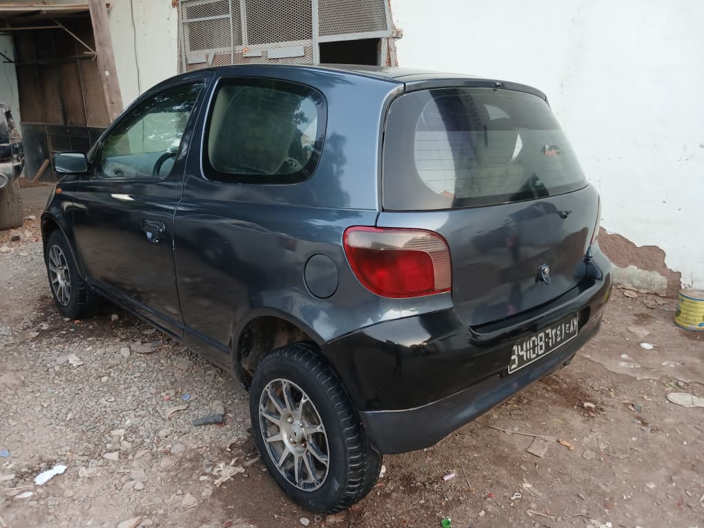 Toyota Yaris 2003 diesel, transmission manuelle, bon état