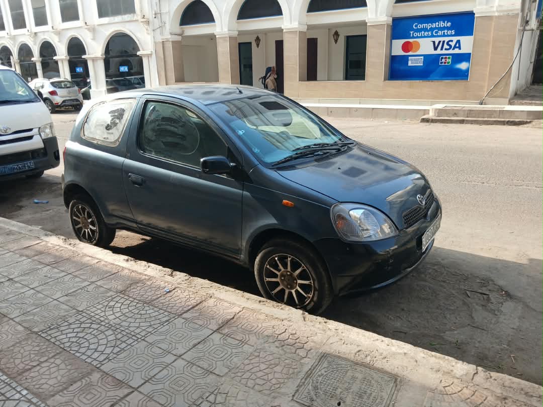 Toyota Yaris 2003 diesel, transmission manuelle, bon état