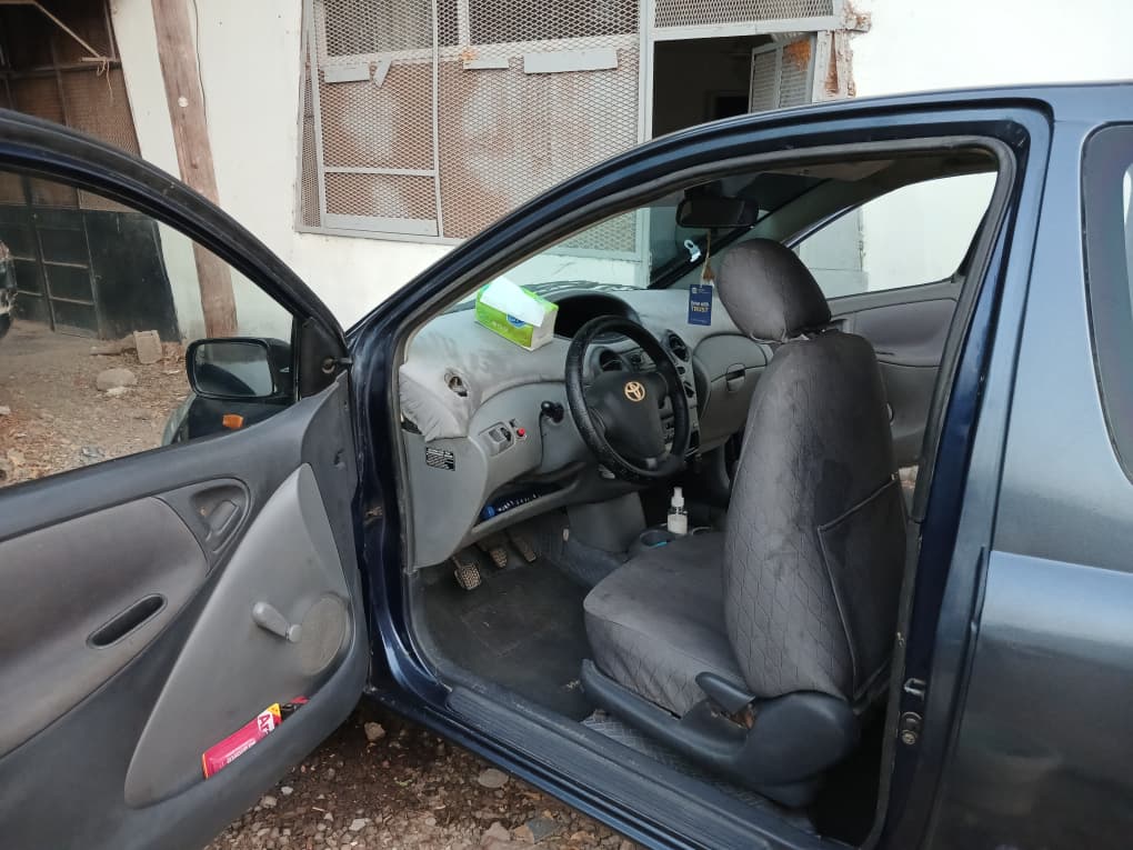 Toyota Yaris 2003 diesel, transmission manuelle, bon état