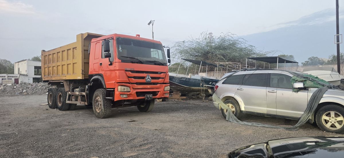 Camion Howo Sinotruck en bon état