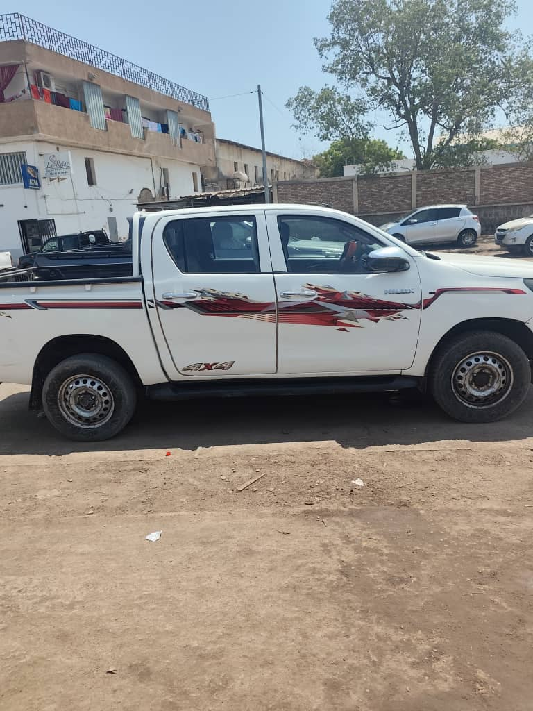 Toyota Hilux 2014 diesel boîte manuelle en bon état