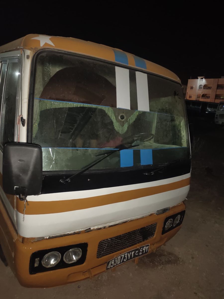 Bus Mitsubishi Rosa diesel manuel en très bon état