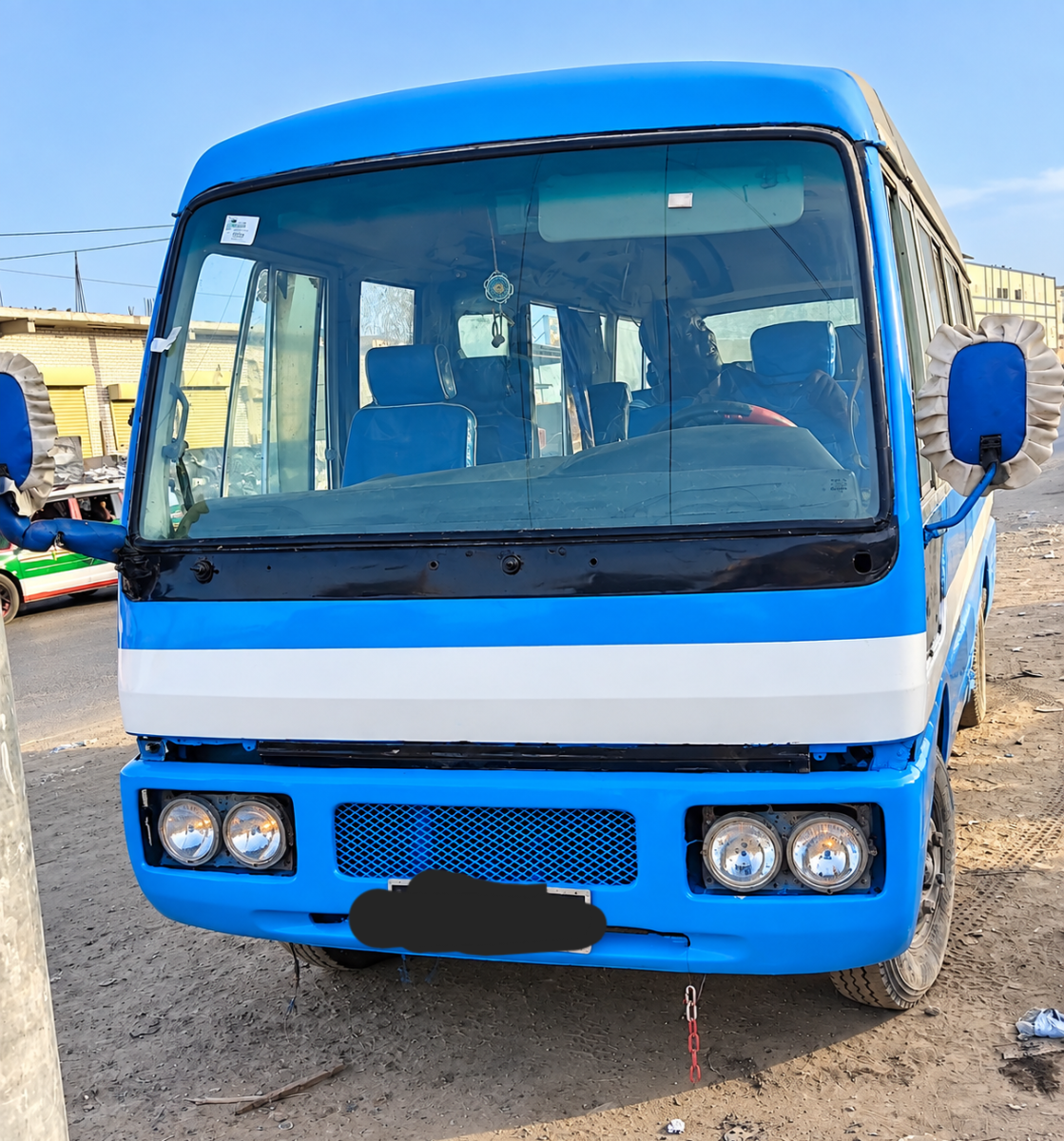 Bus 25 places en bon état général, prêt à rouler