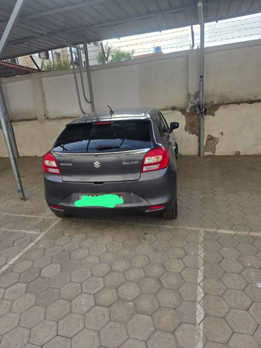 Suzuki Baleno 2021 essence berline 5 places gris