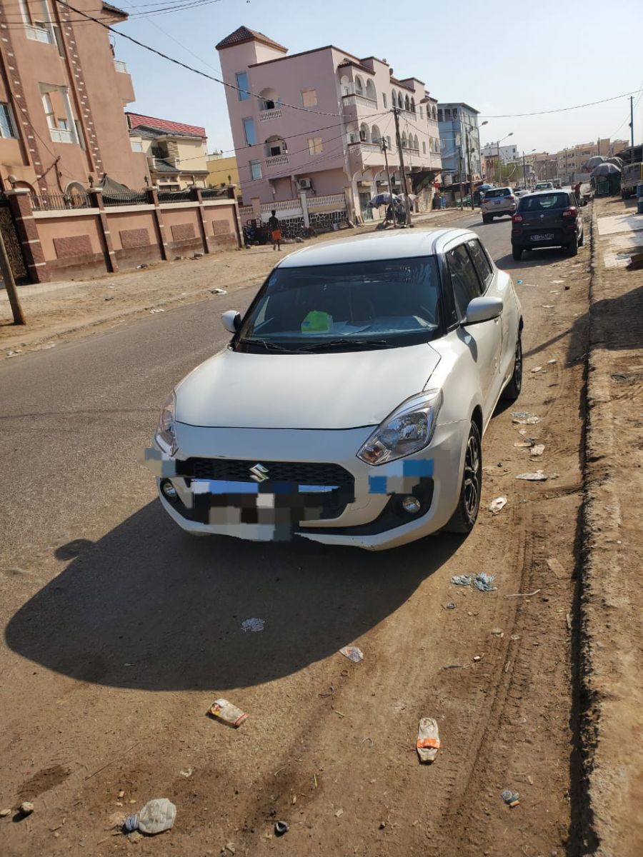 Suzuki Swift, essence, en bon état