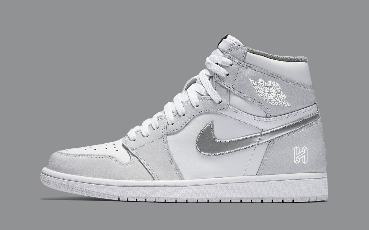 Air Jordan 1 High gris et blanc neuve taille 43-44