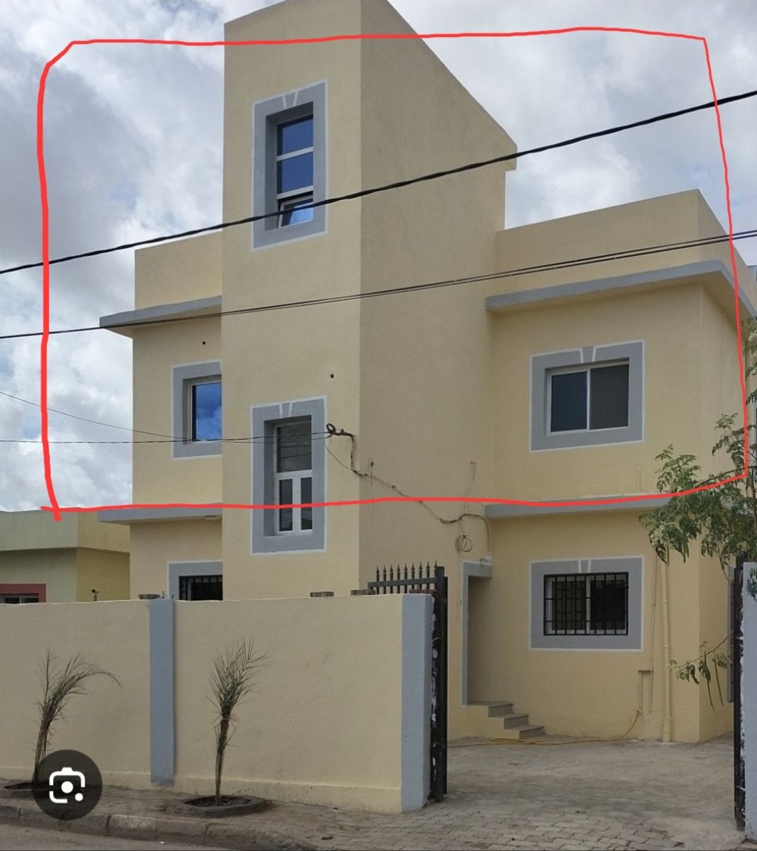 Appartement 2 chambres avec terrasse privée dans villa au 1er étage