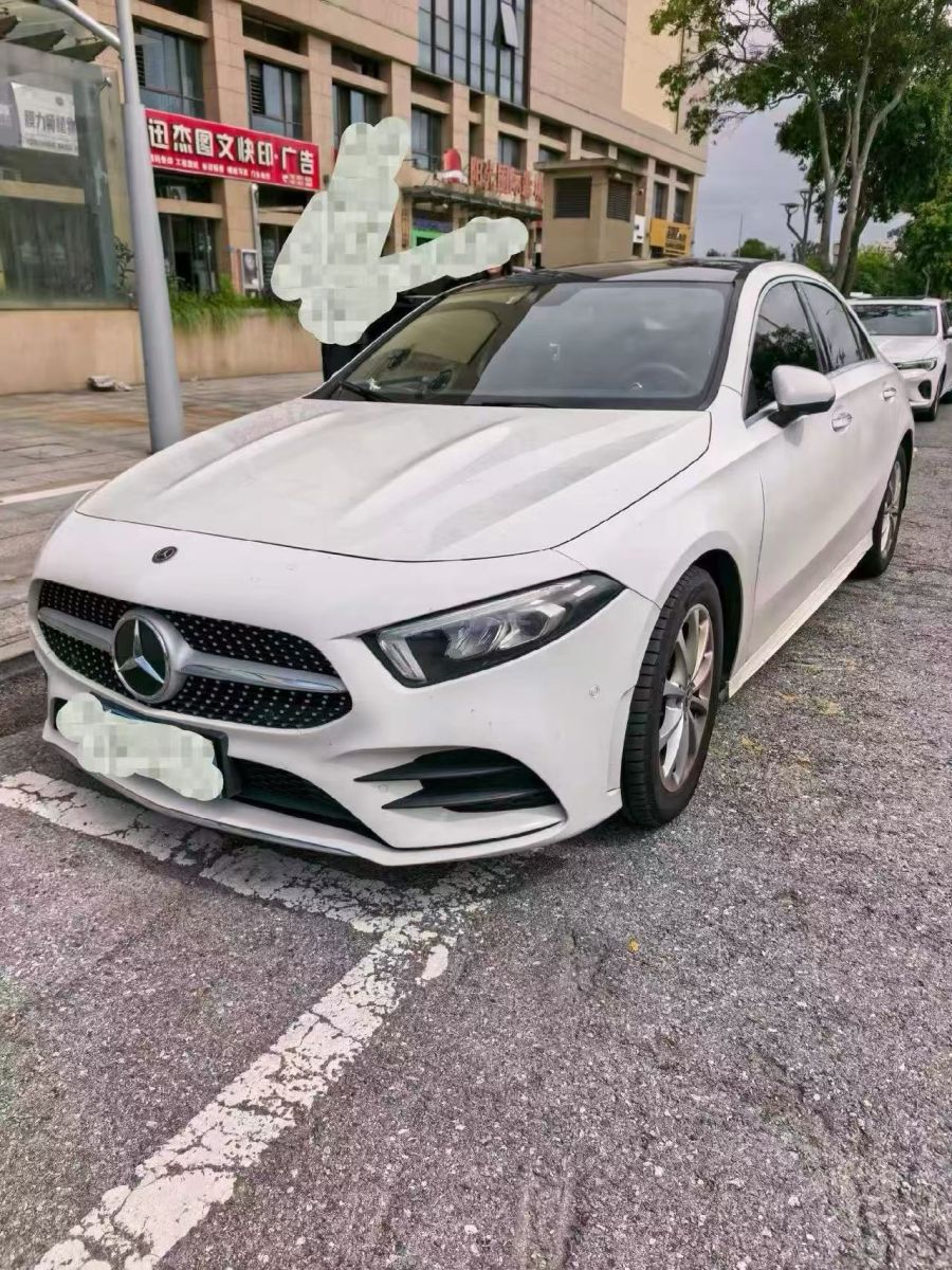 Mercedes-Benz A200L 2019 essence automatique blanche