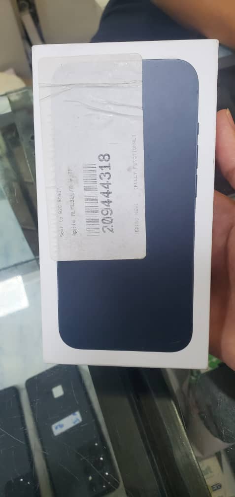 iPhone 13 128 Go Bleu Nuit comme neuf