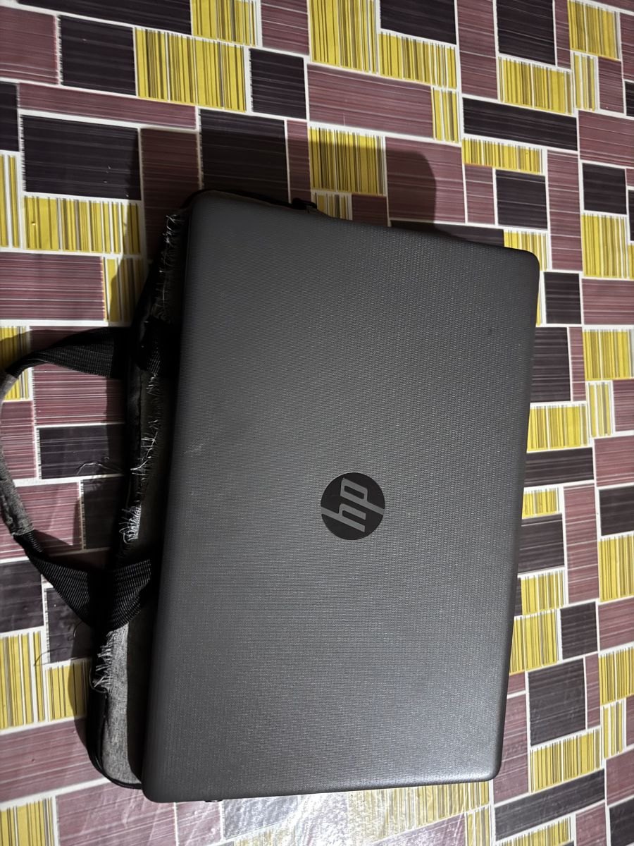 Ordinateur portable HP Intel 8 Go RAM SSD 512 Go en bon état