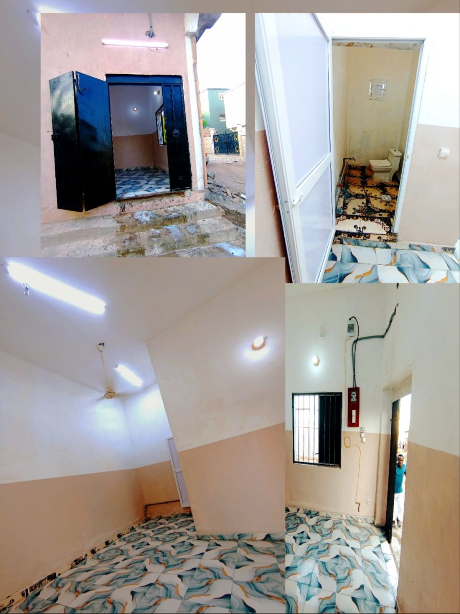 Local commercial avec toilettes et eau gratuite à Cheikh Moussa