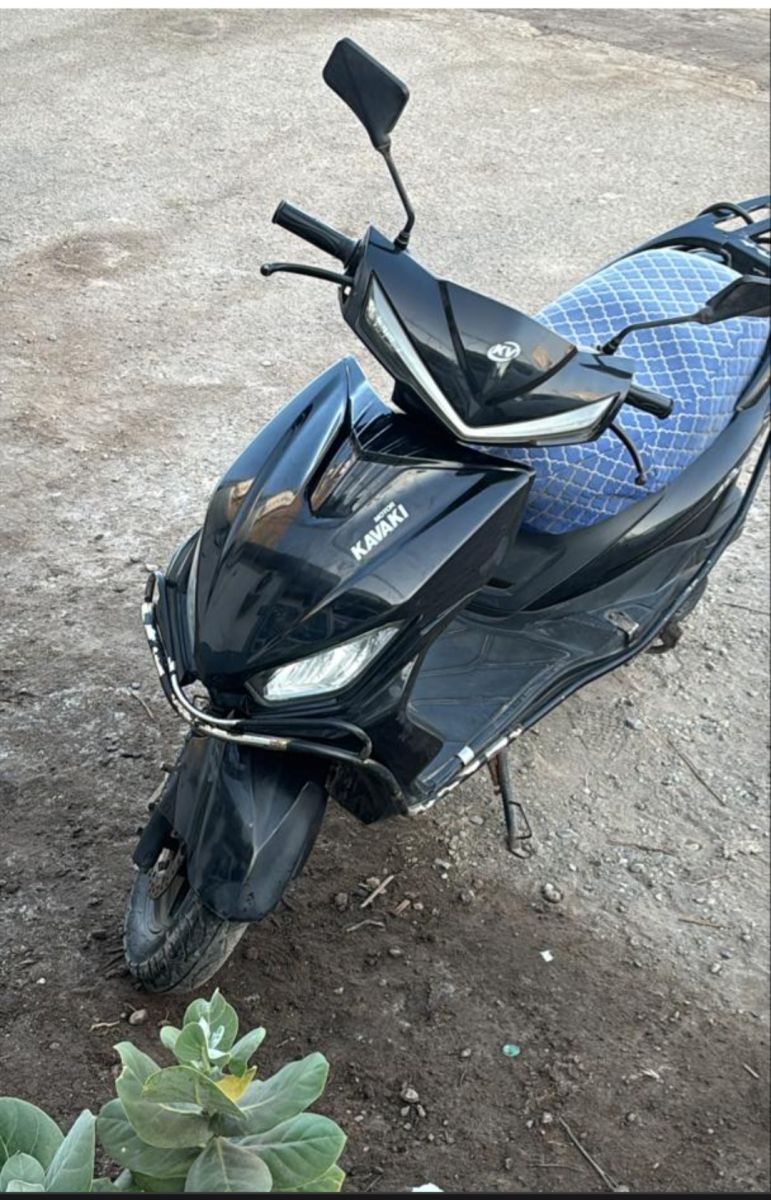 Moto Kawasaki spacieuse en bon état