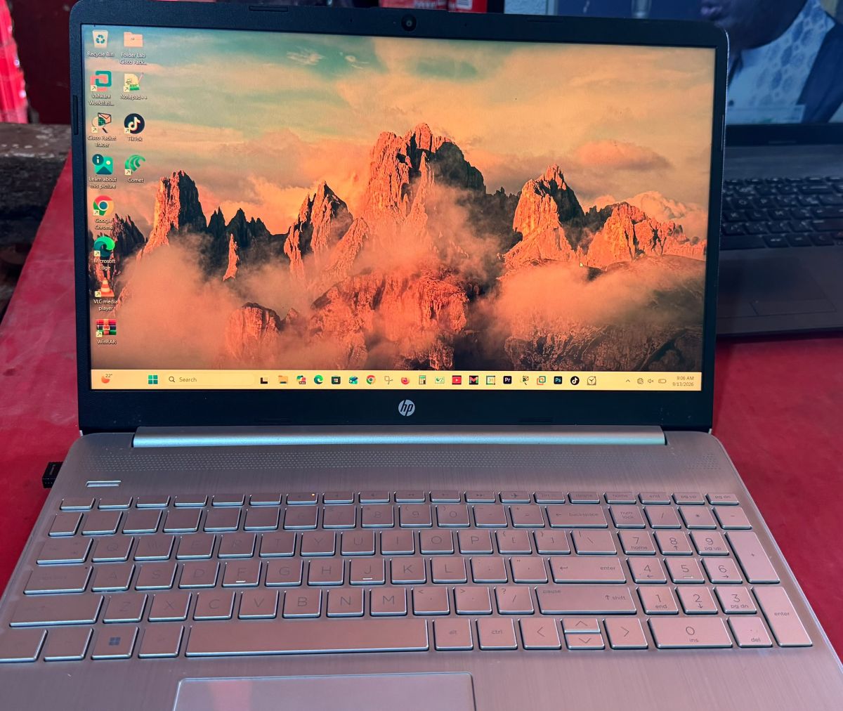 PC portable HP i7 10e gen 16 Go RAM 1TB SSD 15,6 Full HD