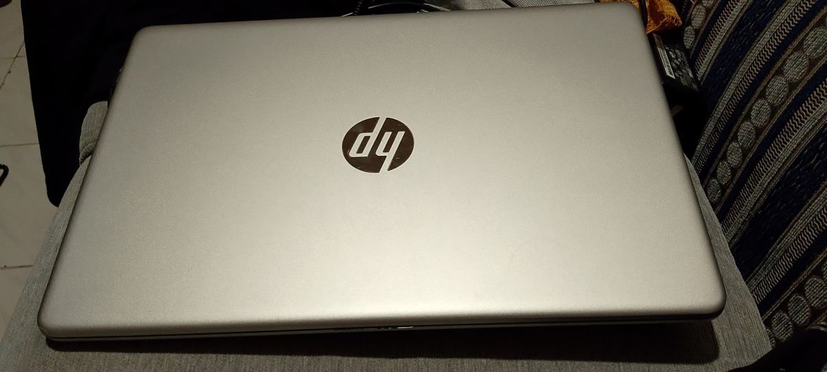 PC portable Core i7 10e génération, 16 Go RAM, SSD 1 To neuf