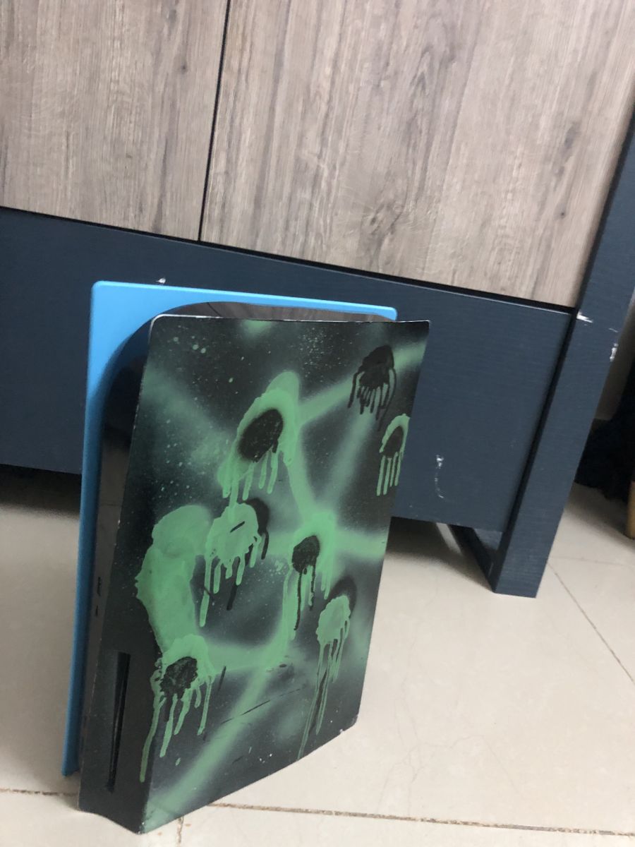 PlayStation 5 custom en excellent état, 2 ans d’usage