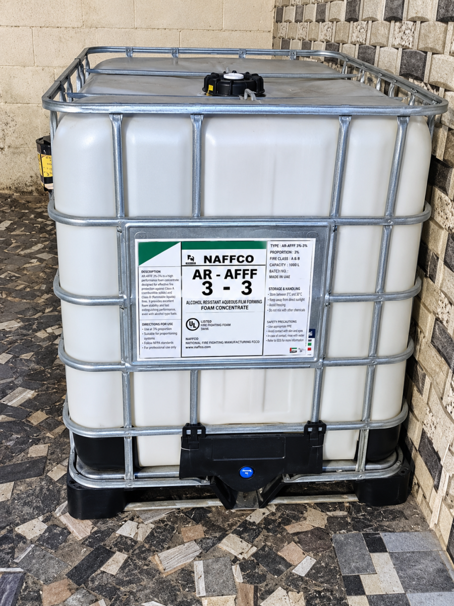 Réservoir d\'eau NAFFCO 1000 L en bon état UAE