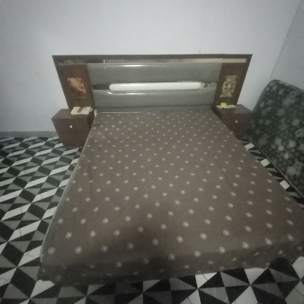 Chambre à coucher neuve en excellent état