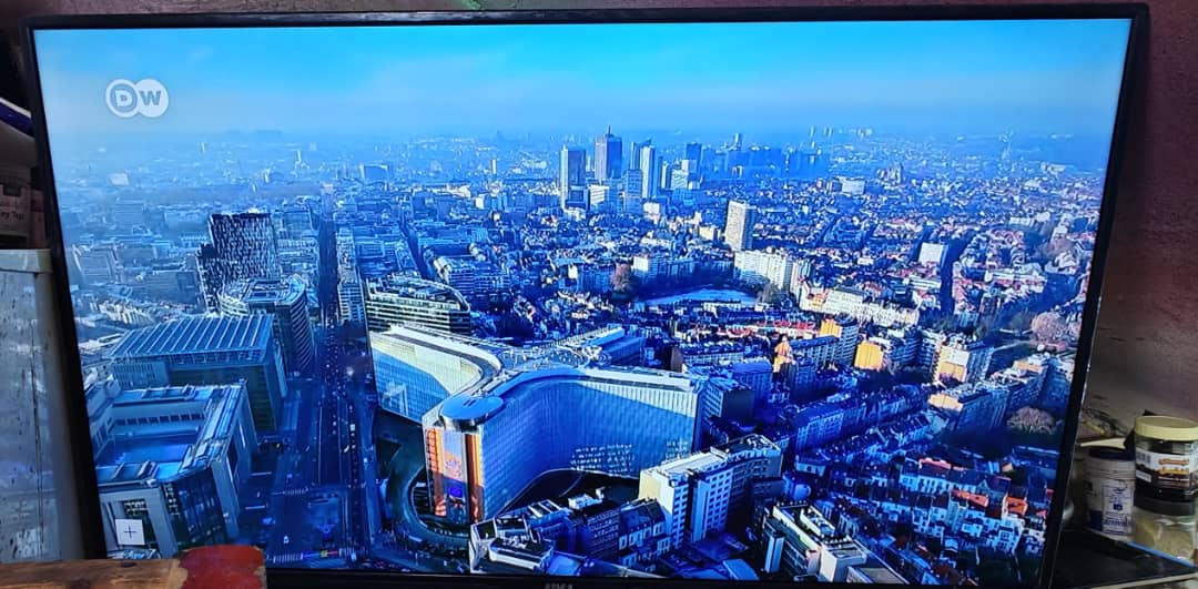 Téléviseur Star-X 40 pouces Full HD LED