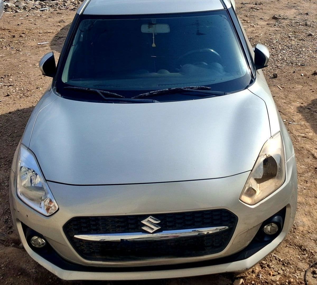 Suzuki Swift 2023 argent métallisé boîte automatique