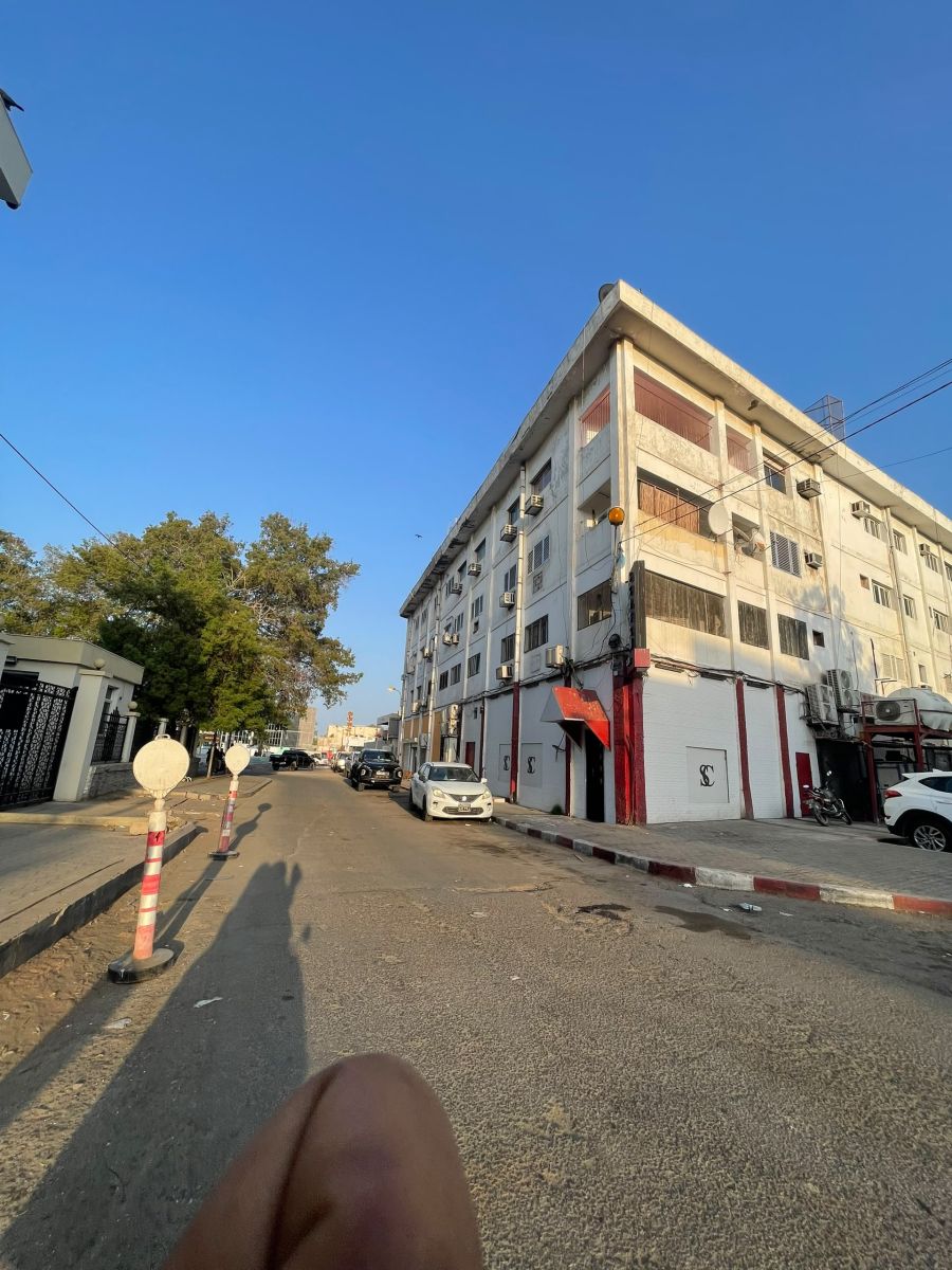 Appartement 160 m² en bon état au 3ème étage