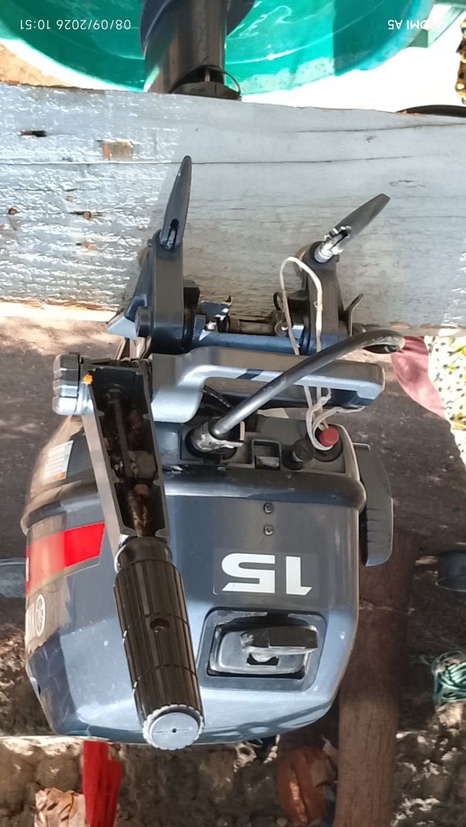 Moteur Yamaha 15 CV en très bon état