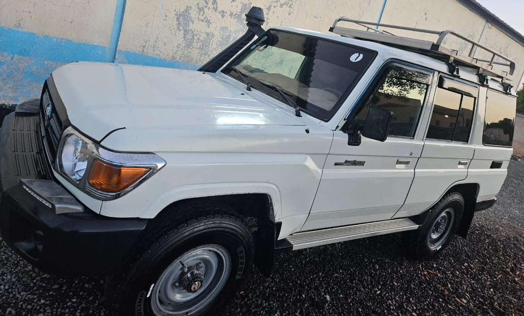 Toyota Land Cruiser Hard Top en bon état