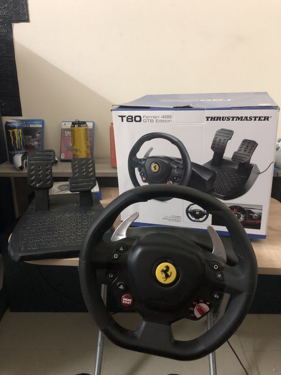 Volant Thrustmaster T80 compatible PS4 PS5 PC, quasi neuf