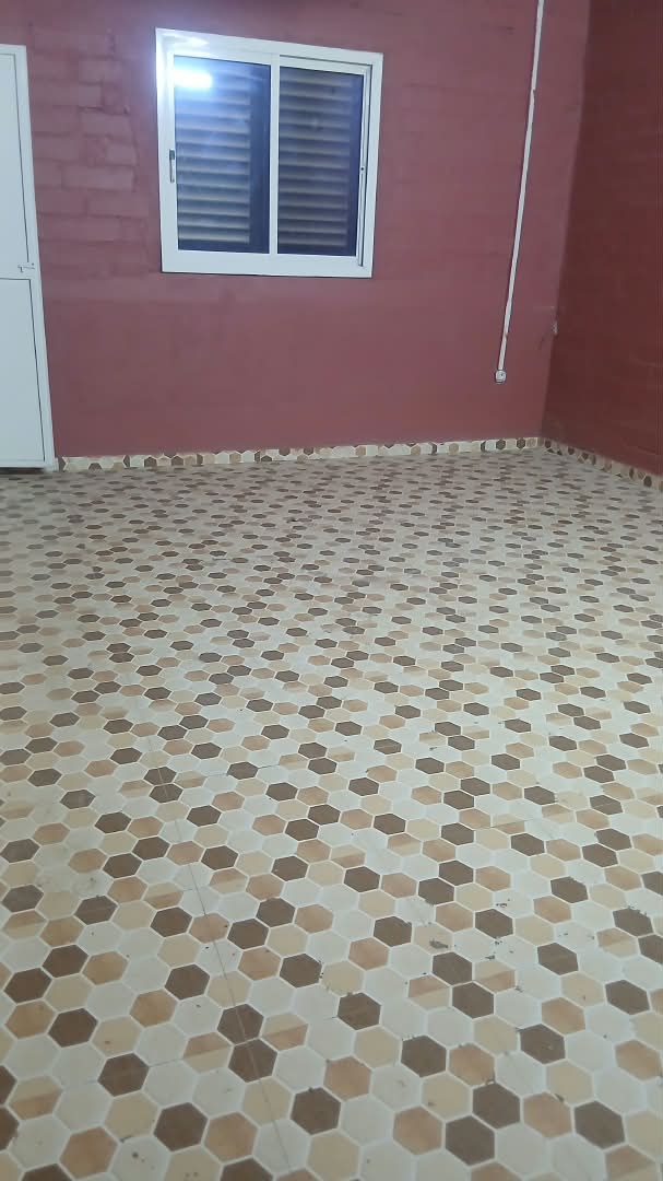 Appartement F4 securisé et parking à Gabode 6