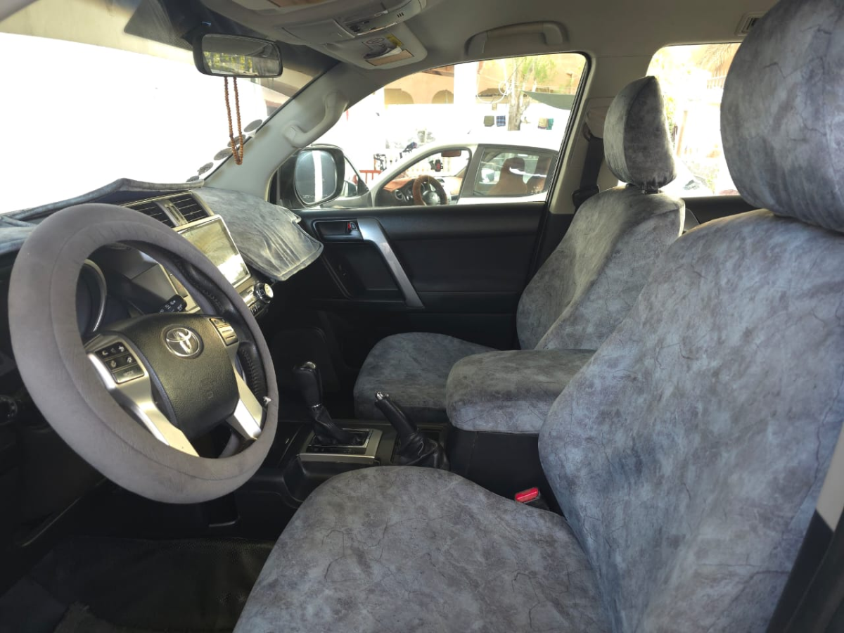 Toyota Prado 2015, diesel, boîte automatique, excellent état