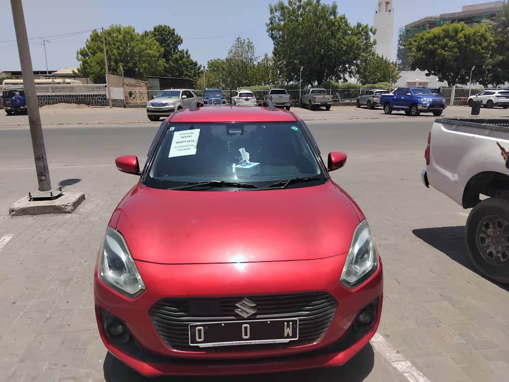 Suzuki Swift 2018 essence, climatisée, excellent état modèle hybride