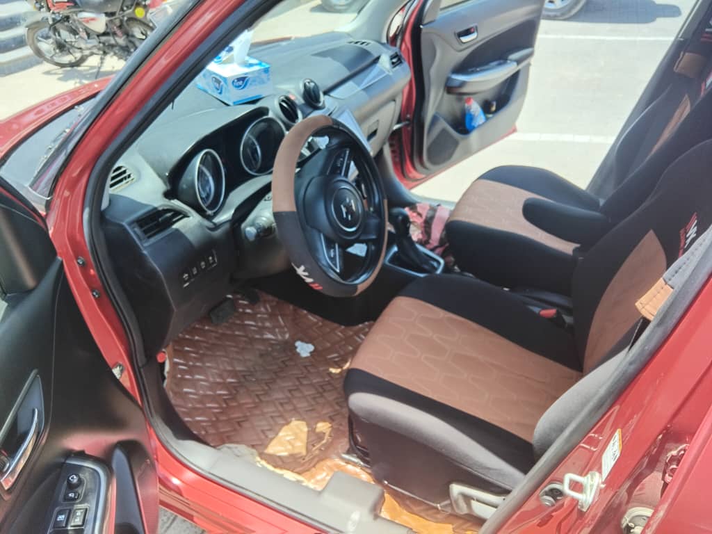 Suzuki Swift 2018 essence, climatisée, excellent état modèle hybride