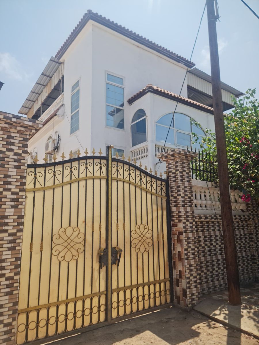 1 villas duplex F5 avec groupe électrogène à Cité Dawaleh