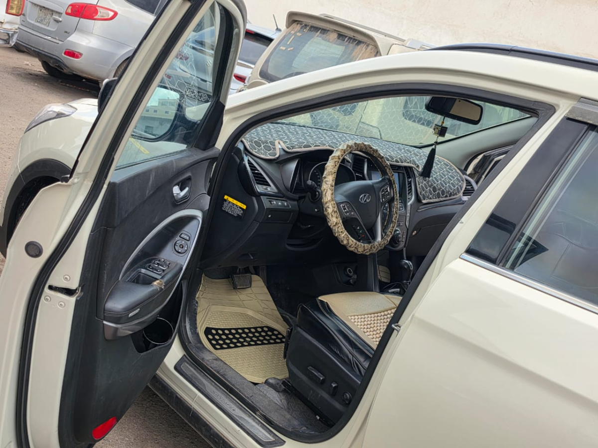 Hyundai Santa Fe 2015 Diesel bien entretenue