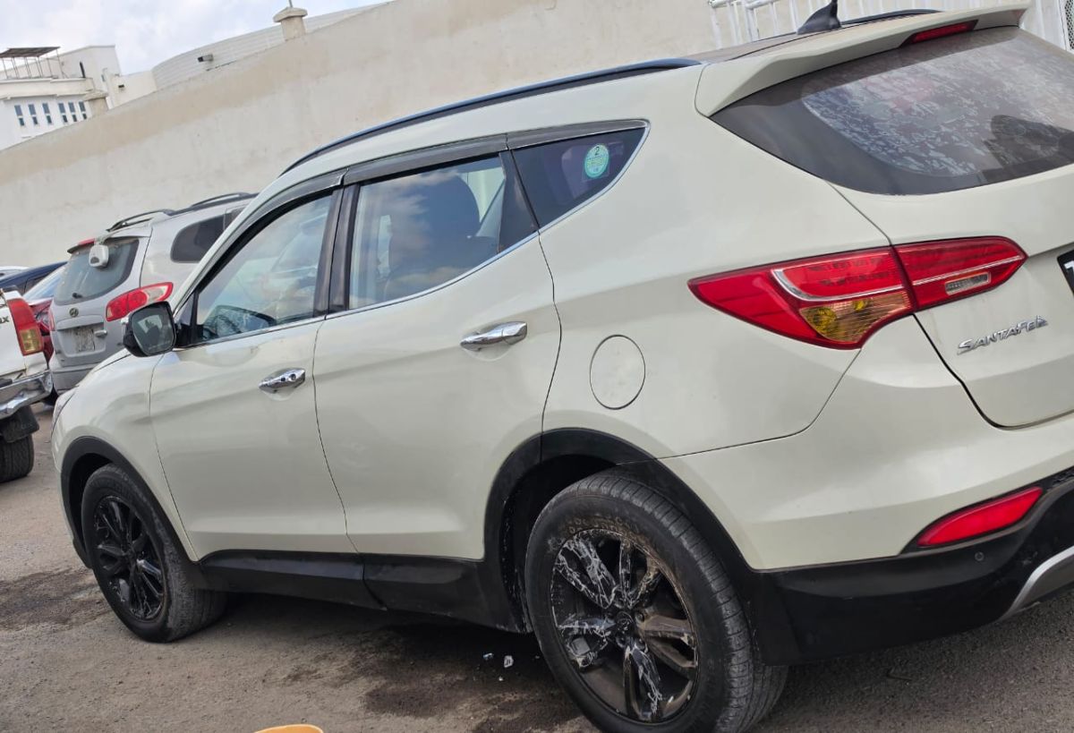 Hyundai Santa Fe 2015 Diesel bien entretenue